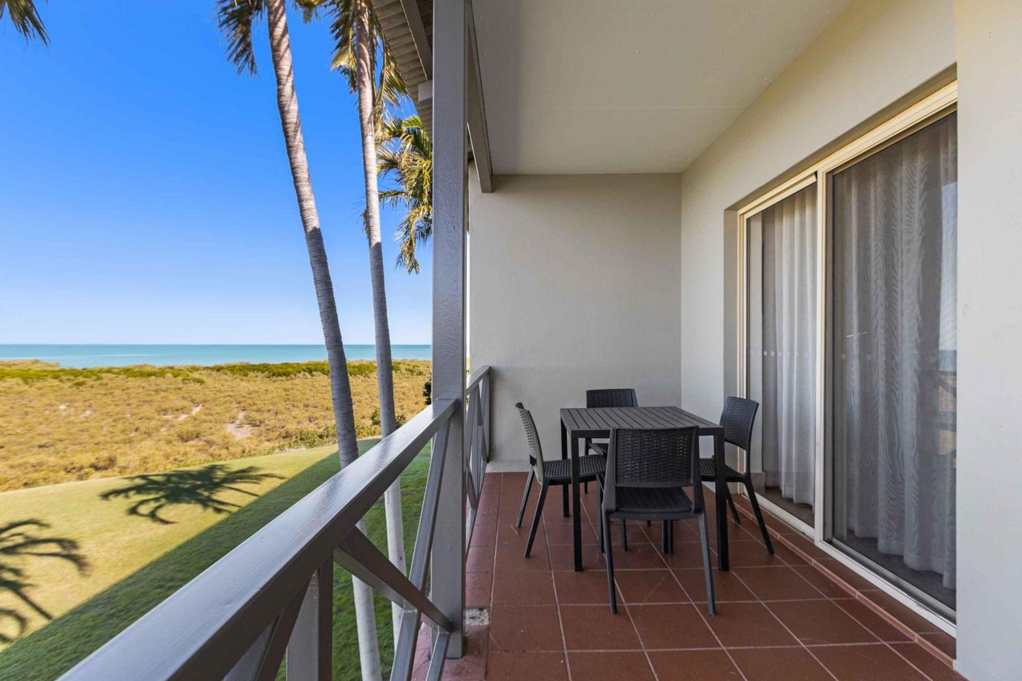 Moonlight Bay Suites Broome Ngoại thất bức ảnh
